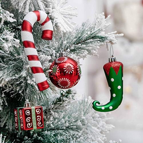 ואלרי מדלין מענג אלף אדום ירוק לבן קישודים לחג המולד | קישוטים של כדורגל 100ct + חצאית עץ חג המולד בגודל 48 אינץ ' + גרבי חג המולד בגודל